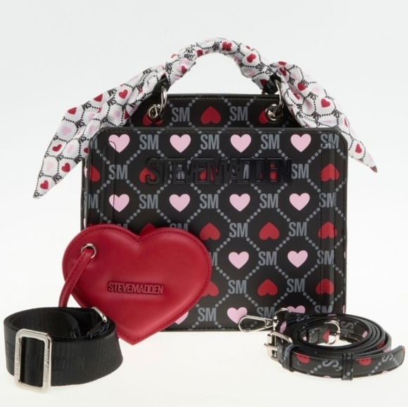 NEW Steve Madden Bevelyn Heart Handbag